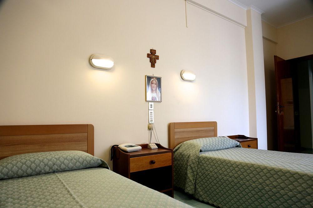 Casa Piccole Ancelle Di Cristo Re Hotel